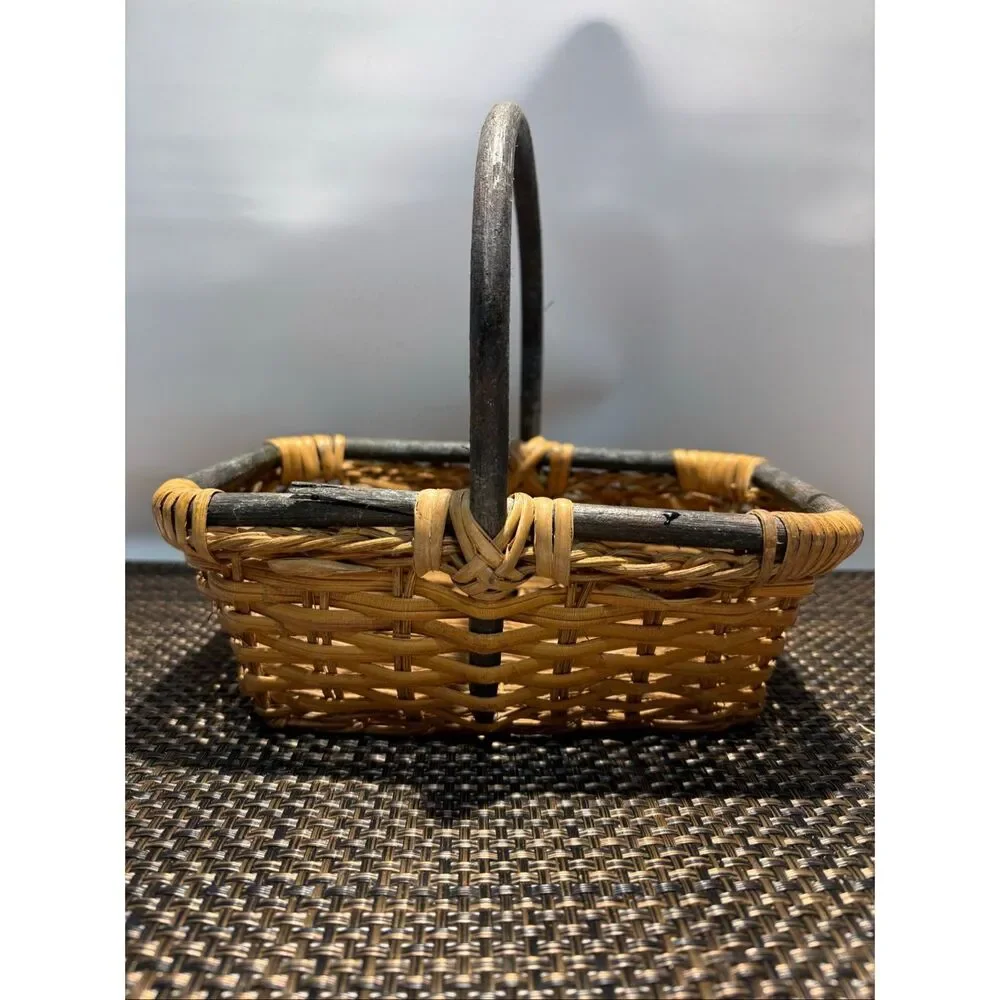 Small basket